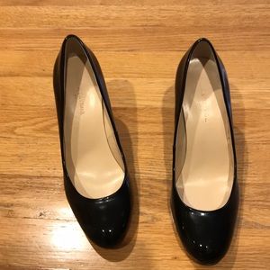 Ann Taylor Black Patent Heels - Size 6-1/2M